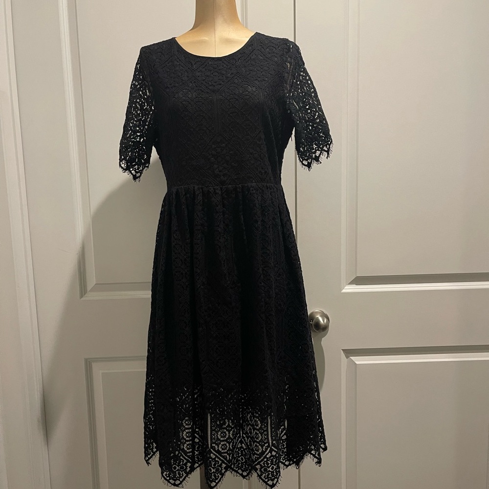 Black lace dress